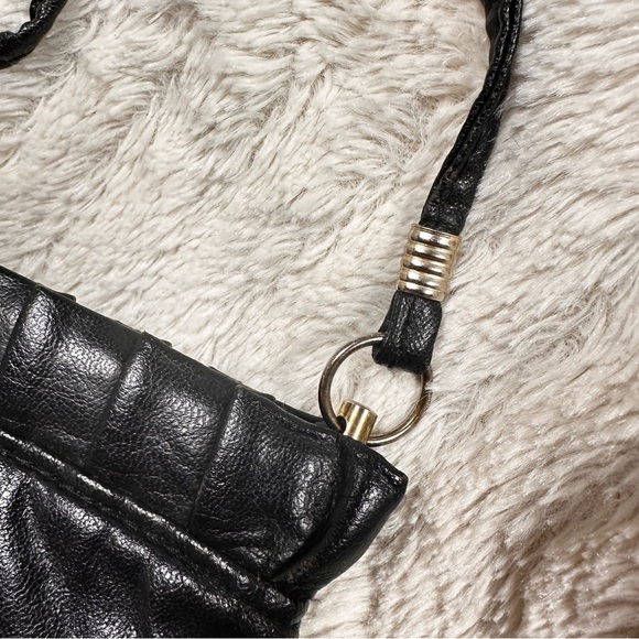 Vintage Chic Black Leather Clutch with strap, Metal inside makes diamond opening - Picture 3 of 8